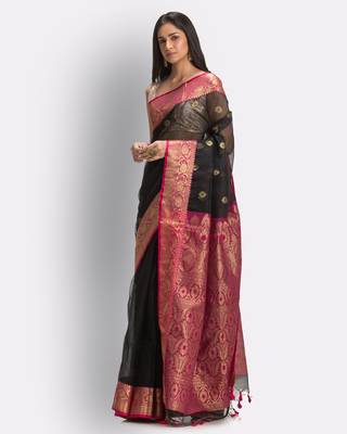 Black hand woven art silk saree with blouse 3