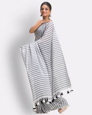 White hand woven cotton saree  3