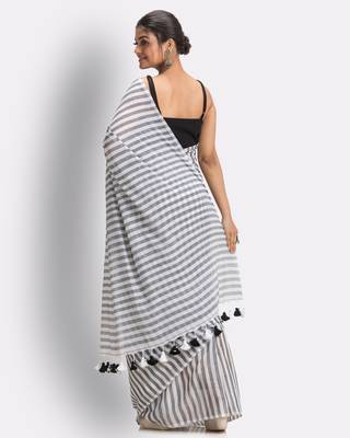 White hand woven cotton saree  4