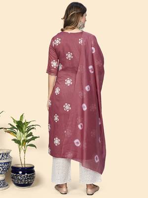 Vbuyz Women'S Batik Print & Mirror Straight Chanderi Magenta Stitched Kurta With Dupatta 3