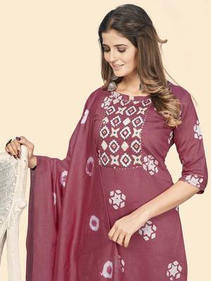 Vbuyz Women'S Batik Print & Mirror Straight Chanderi Magenta Stitched Kurta With Dupatta 6
