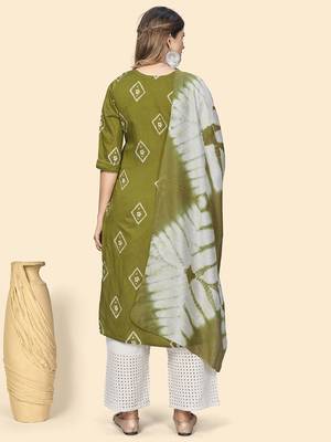 Vbuyz Women'S Batik Print & Mirror Straight Chanderi Parrot Green Stitched Kurta With Dupatta 3