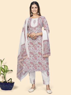 Vbuyz Women'S Print & Gota Patti Straight Cotton Beige Stitched Kurta Pant With Dupatta 2