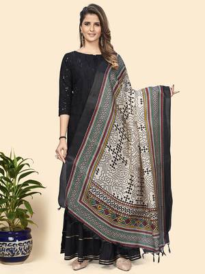Vbuyz Women'S Art Silk Black & Cream Coloured Wowen Design Dupatta 1