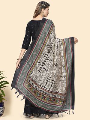 Vbuyz Women'S Art Silk Black & Cream Coloured Wowen Design Dupatta 2