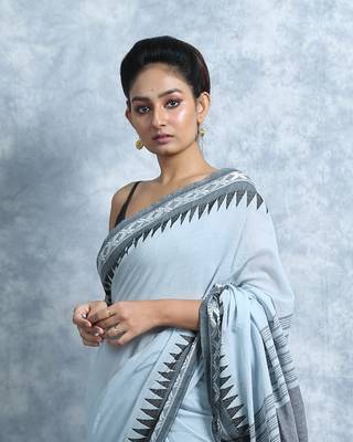 Light Grey Cotton Saree With Woven Border And Blouse 2