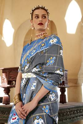 Grey woven silk saree with blouse 2