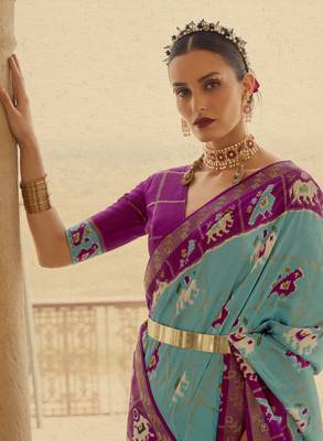 Light green woven silk saree with blouse 2