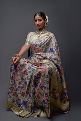 Off white woven silk saree with blouse 4