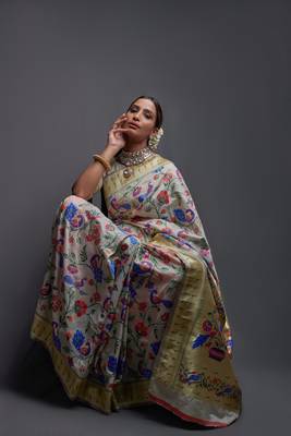 Off white woven silk saree with blouse 5