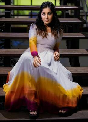 White Faux Georgette With Rich Pedding Print Gown 3