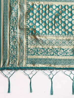Green woven banarasi silk saree with blouse 5