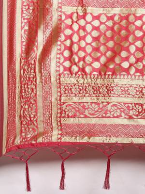 Pink woven banarasi silk saree with blouse 5