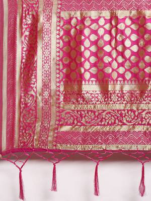 Magenta woven banarasi silk saree with blouse 5