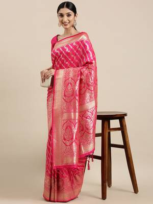 Magenta woven banarasi silk saree with blouse 1