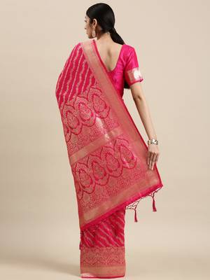 Magenta woven banarasi silk saree with blouse 2