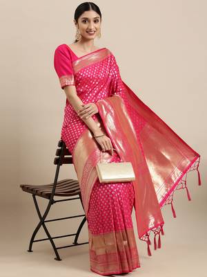 Magenta woven banarasi silk saree with blouse 1