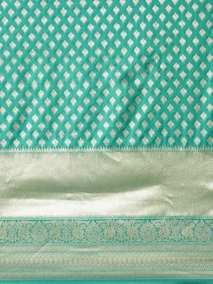 Green woven banarasi silk saree with blouse 4