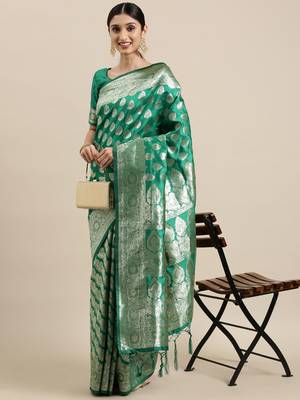 Green woven banarasi silk saree with blouse 1