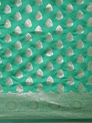 Green woven banarasi silk saree with blouse 4