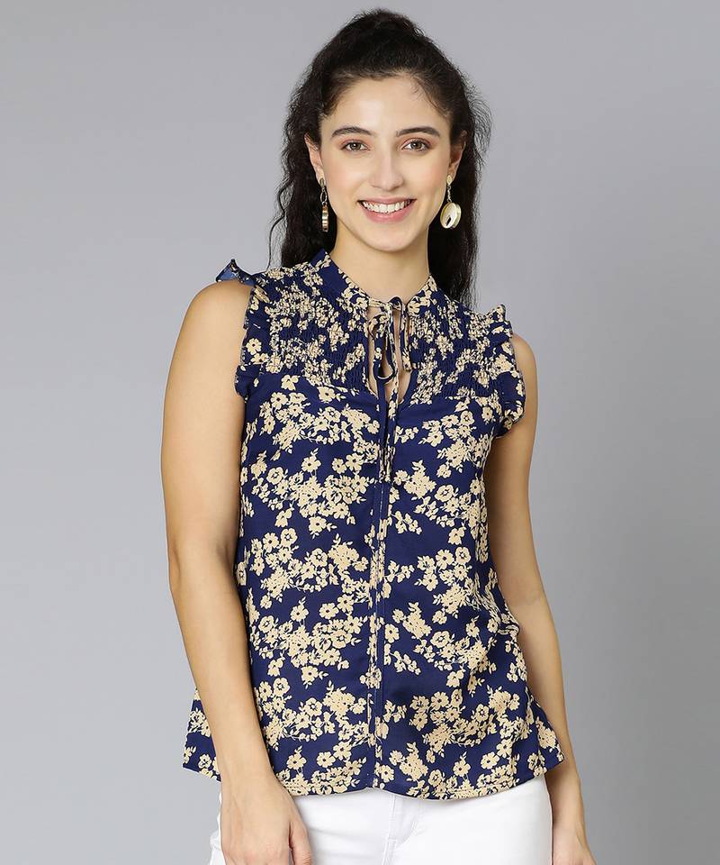 Crispy blue floral print smocked women top