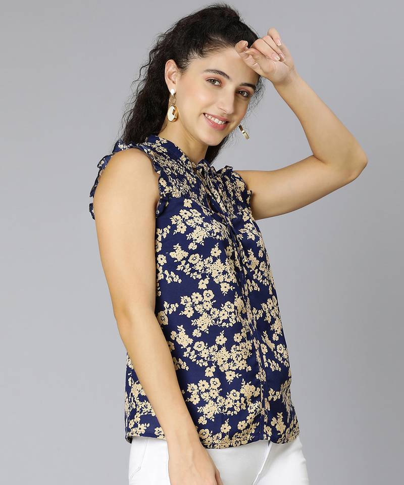 Crispy blue floral print smocked women top
