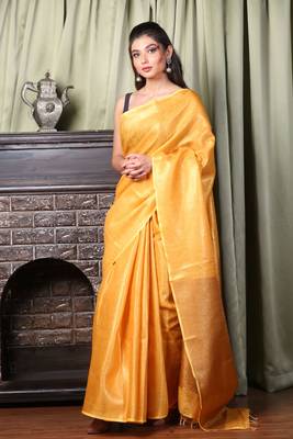 This is   Yellow Blended Silk duel tone saree from Charukriti 1