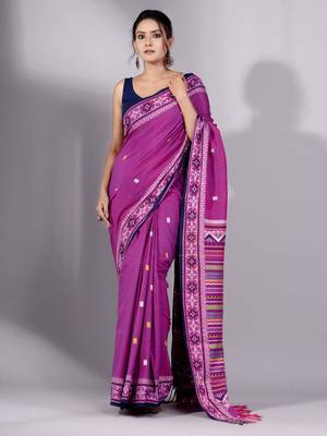 This is   Purple Cotton soft handwoven saree with geomatric design in pallu from Charukriti 1