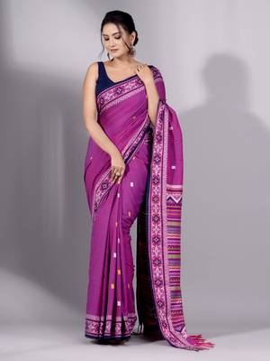 This is   Purple Cotton soft handwoven saree with geomatric design in pallu from Charukriti 4