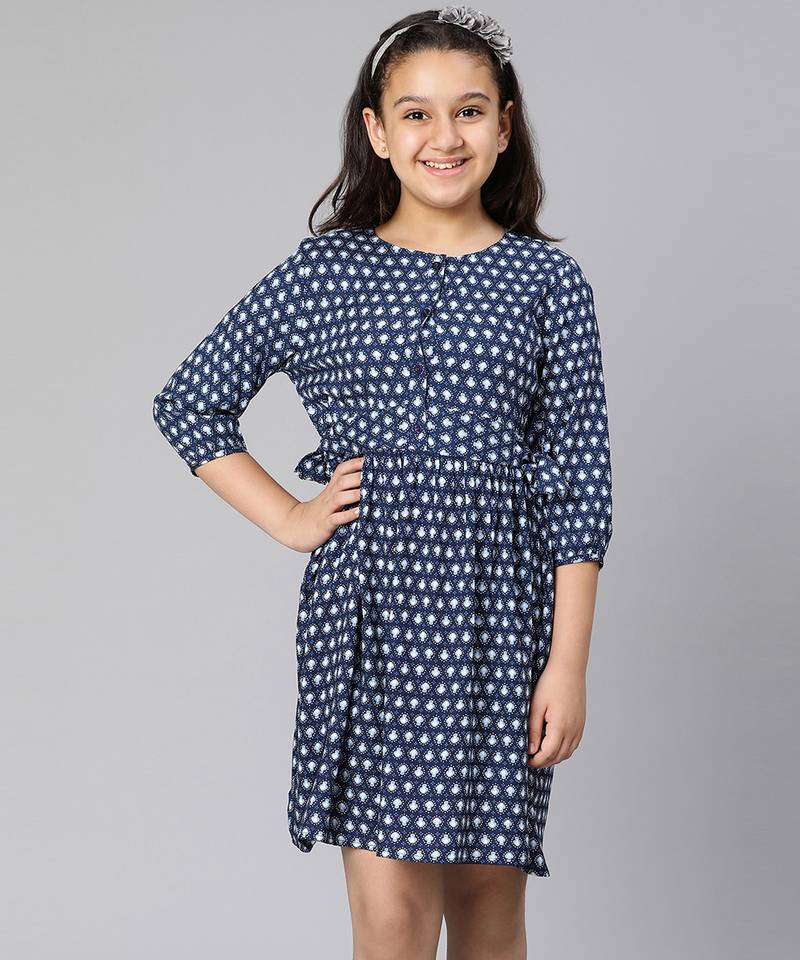 Popping blue polka dot print girl dress