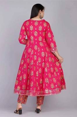Women's Gold Printed Kurti Pant with dupatta set 2