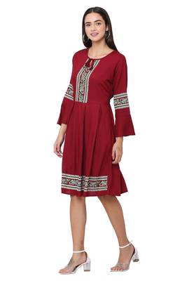 PAVONINE Maroon Color Rayon Fabric Printed Short Midi 3