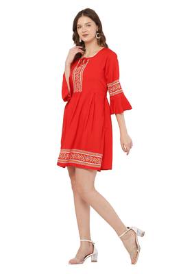 PAVONINE Red Color Rayon Fabric Printed Short Midi 4