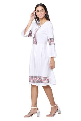 PAVONINE White Color Rayon Fabric Printed Short Midi 4