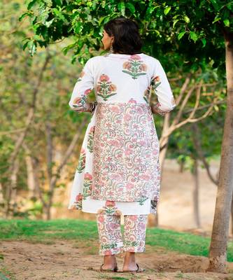 cotton-white-and-pink-hand-block-print-kurta-set 2