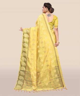 Cream woven organza saree with blouse 2