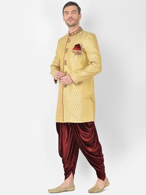 Anil Kumar Ajit Kumar Gold hand woven banarasi sherwani 2