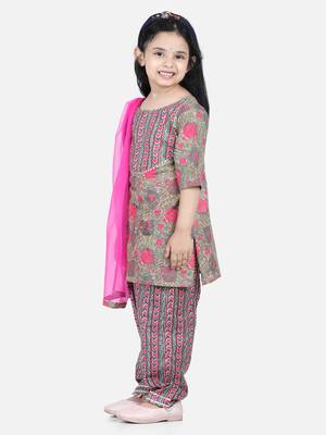 BownBee Pure Cotton Printed Kurti with Pant for Girls- Green 3