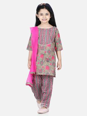 BownBee Pure Cotton Printed Kurti with Pant for Girls- Green 1