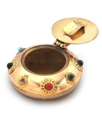 Buy Royal Wine Set n Get Gemstone Ash Tray Free 2