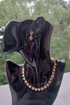 Black kundan necklaces