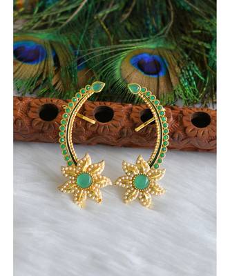 Gold tone green designer ear cuff earrings dj-01186 2