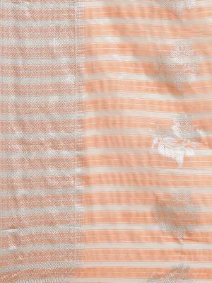 Peach woven linen saree with blouse 4