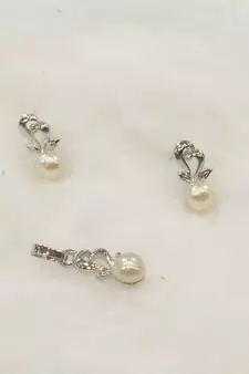 White pearl pendants