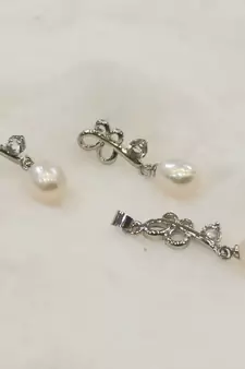 White pearl pendants