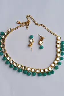 Kundan  necklaces set