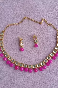 kundan Pink necklaces