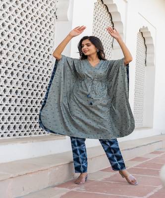 Grey Kaftan Set 1