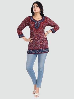 Maroon printed crepe kurtas-and-kurtis 5