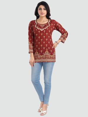 Maroon printed crepe kurtas-and-kurtis 4